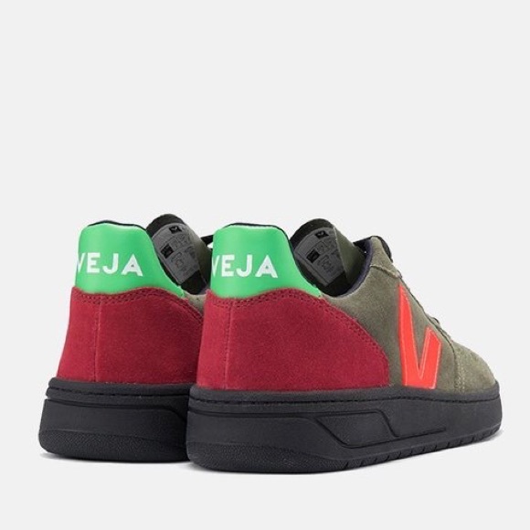 Veja V-10 Bastille Trainers in Olive and Black - Picture 3 of 14